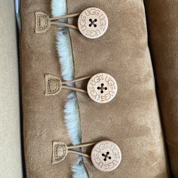 Bailey button up UGG boots - Picture 6 of 6